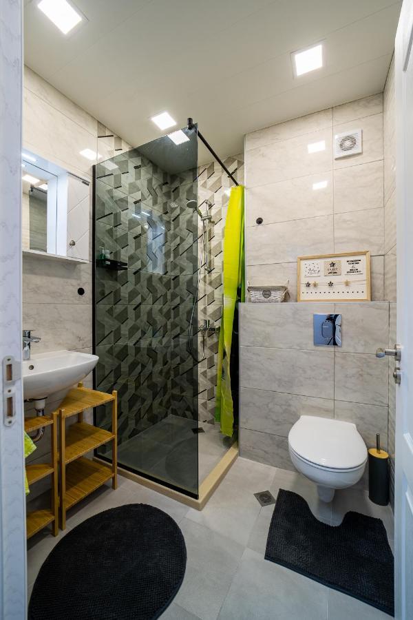 Sky Academic Apartment Varna Exterior foto