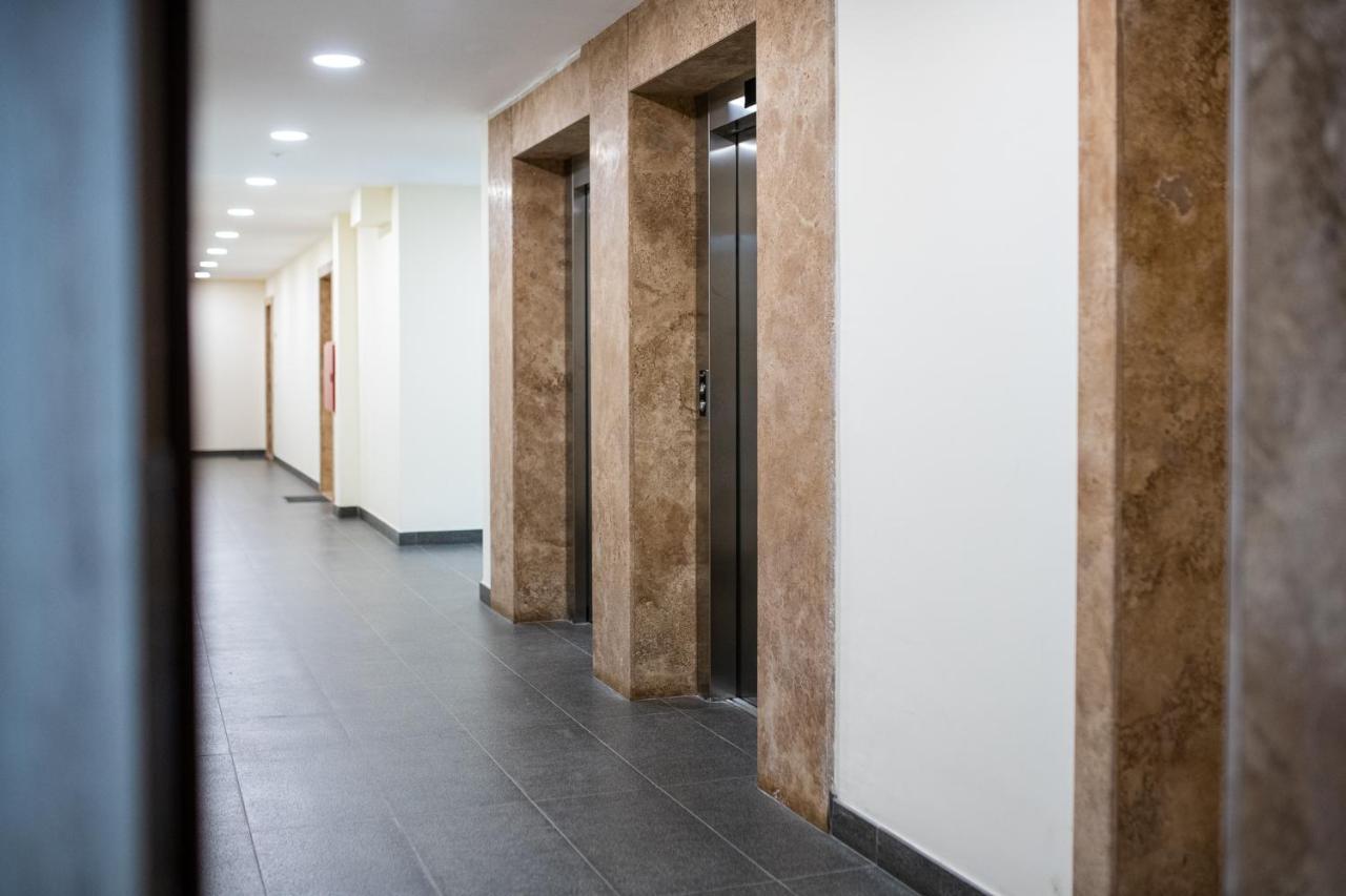 Sky Academic Apartment Varna Exterior foto