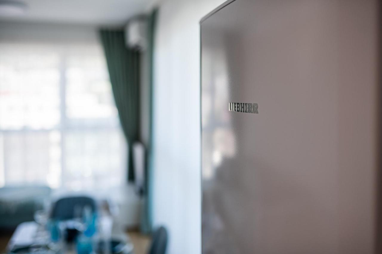 Sky Academic Apartment Varna Exterior foto