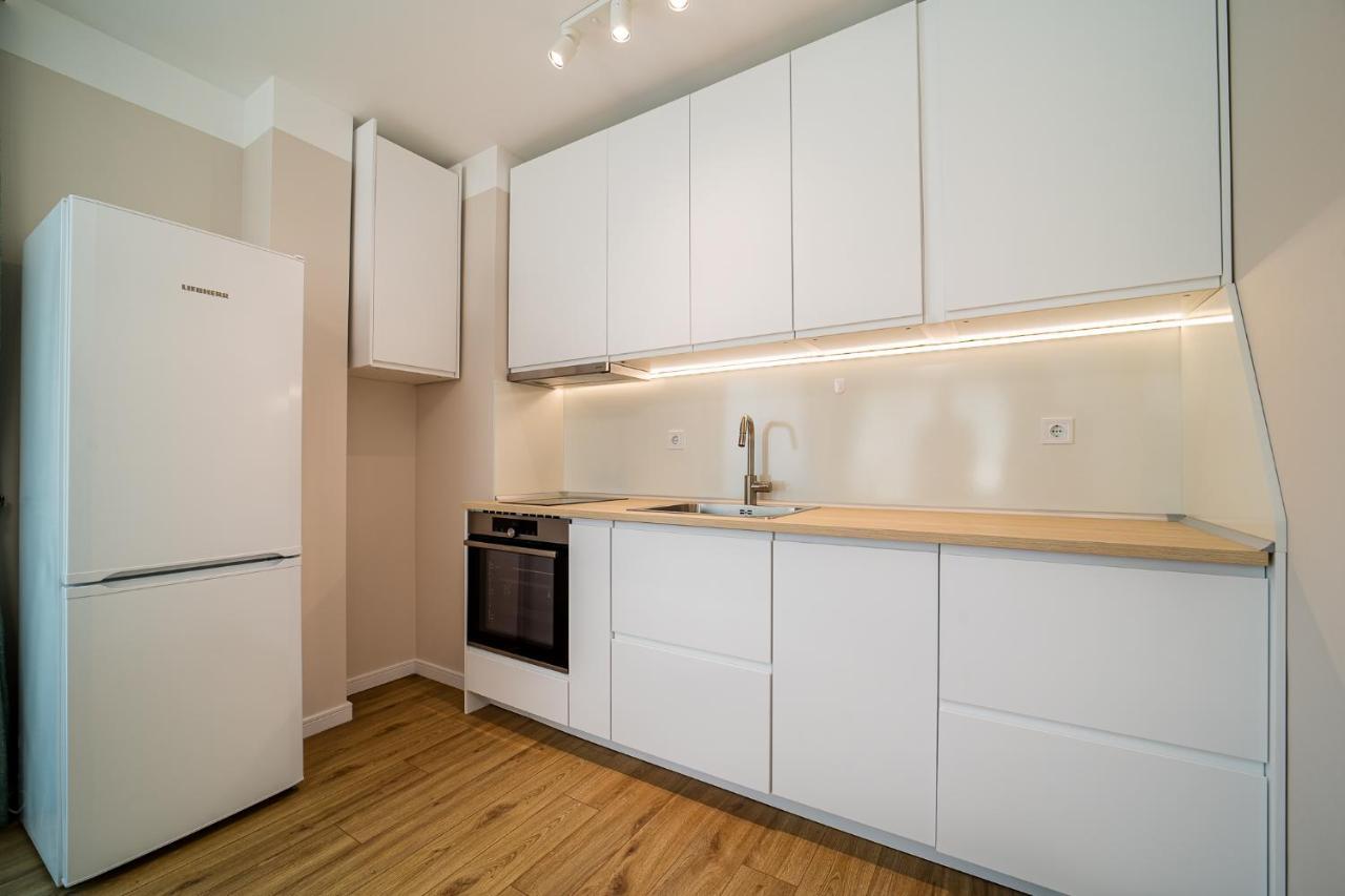 Sky Academic Apartment Varna Exterior foto
